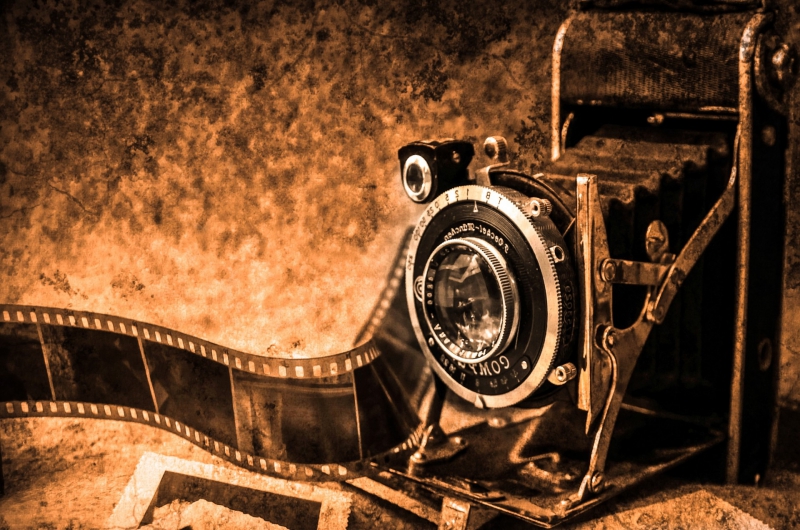 photographe-LE PRADET-min_light-wood-night-camera-photography-vintage-1245236-pxhere.com